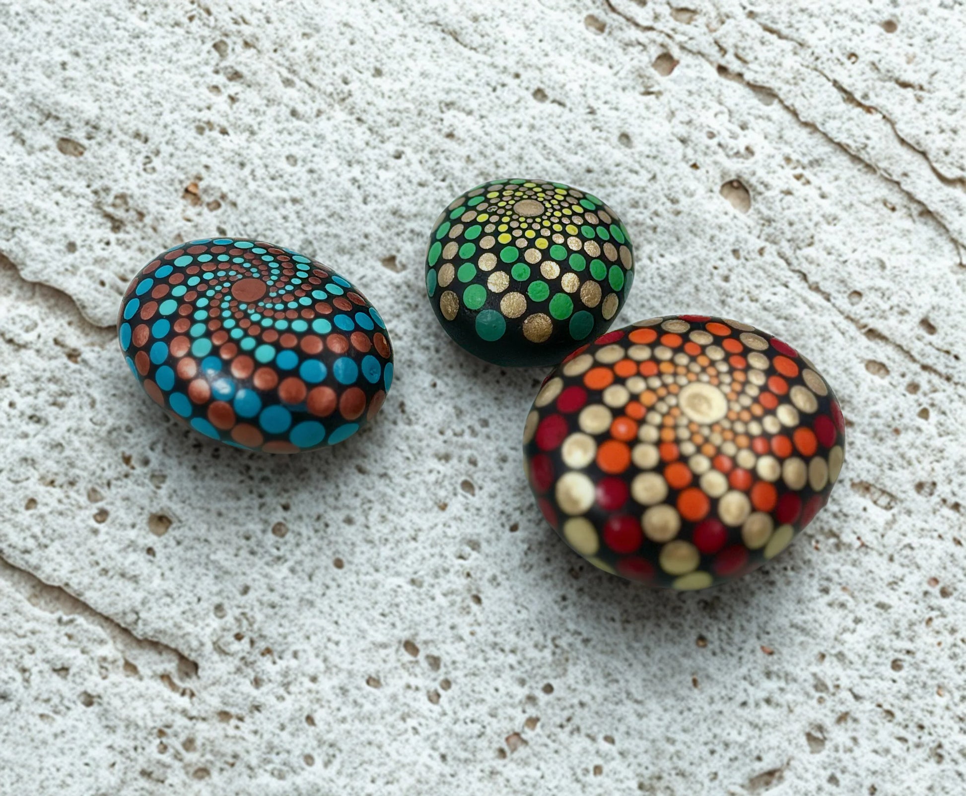 Piedra decorativa pintada a mano - Pm_Art