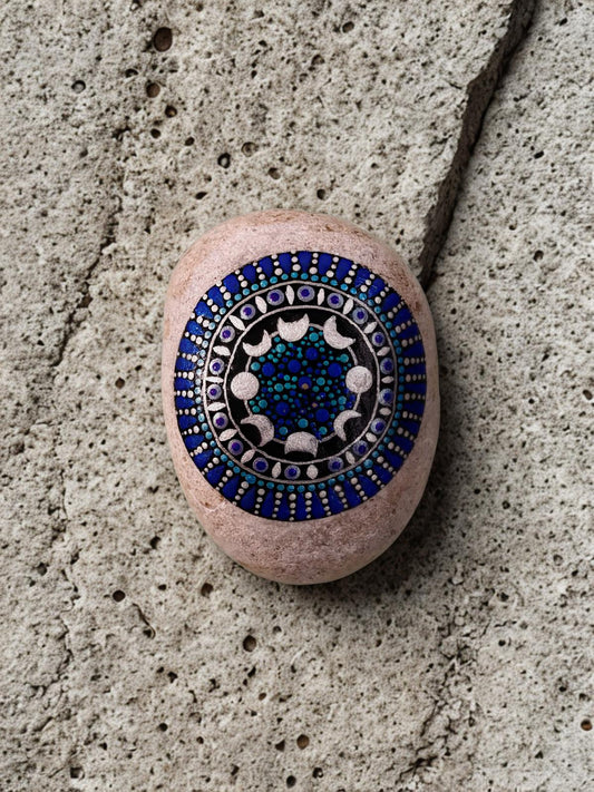 Piedra decorativa pintada a mano - Pm_Art